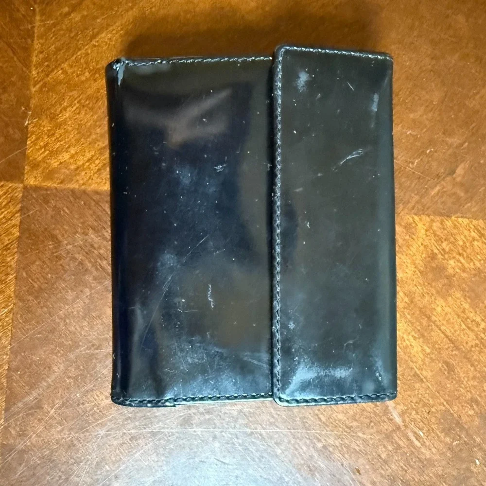 SALVATORE FERRAGAMO Vintage Black Leather Bifold Wallet Gancini Clasp AUTHENTIC‎